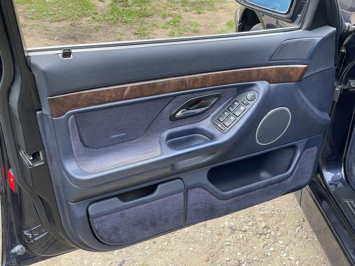 BMW 725, 2.5 l., Седан