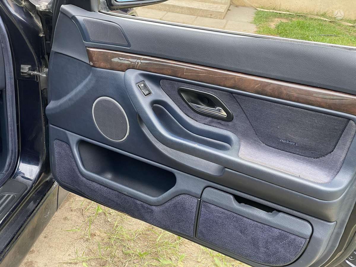 BMW 725, 2.5 l., Седан