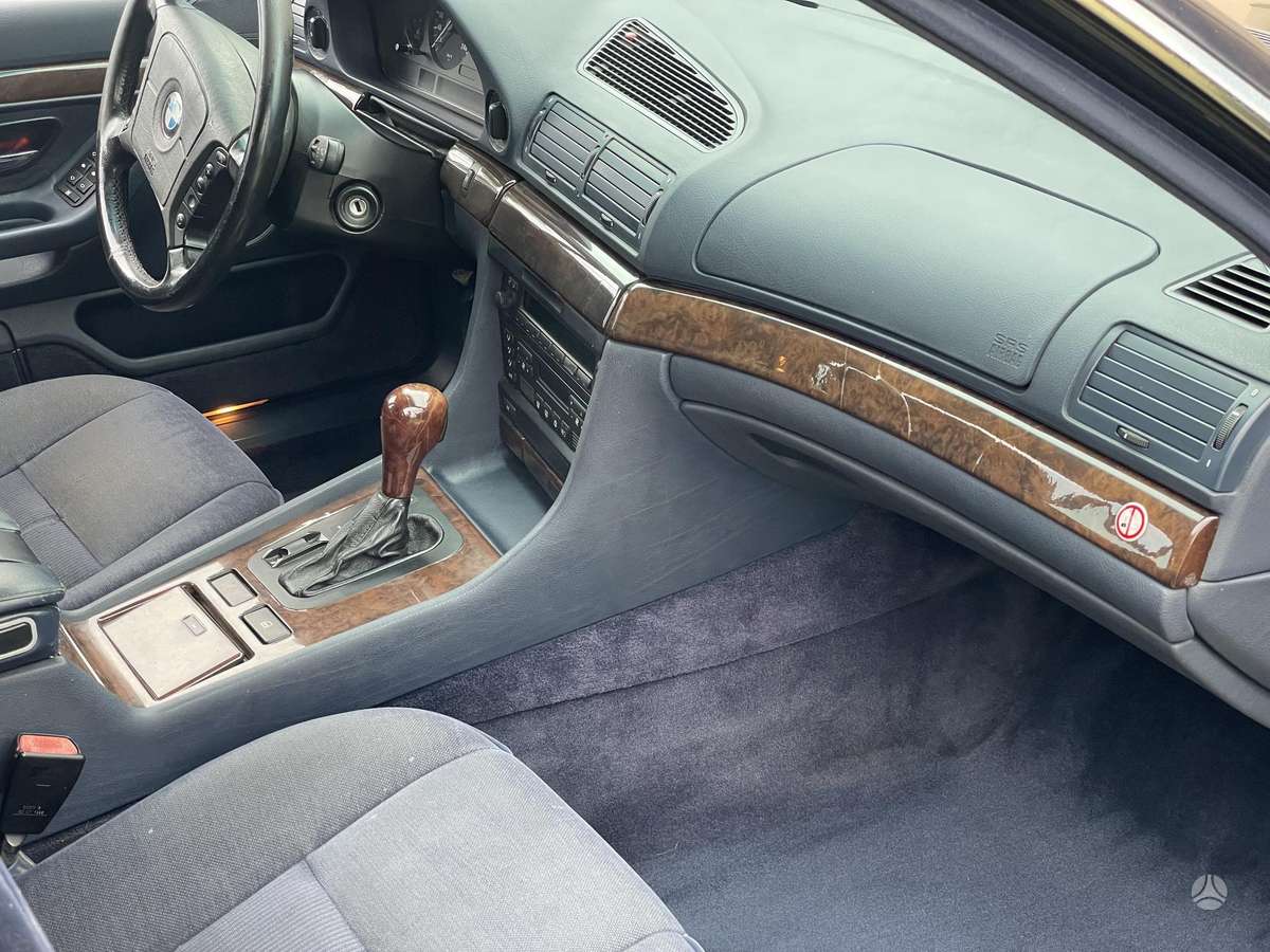BMW 725, 2.5 l., Седан