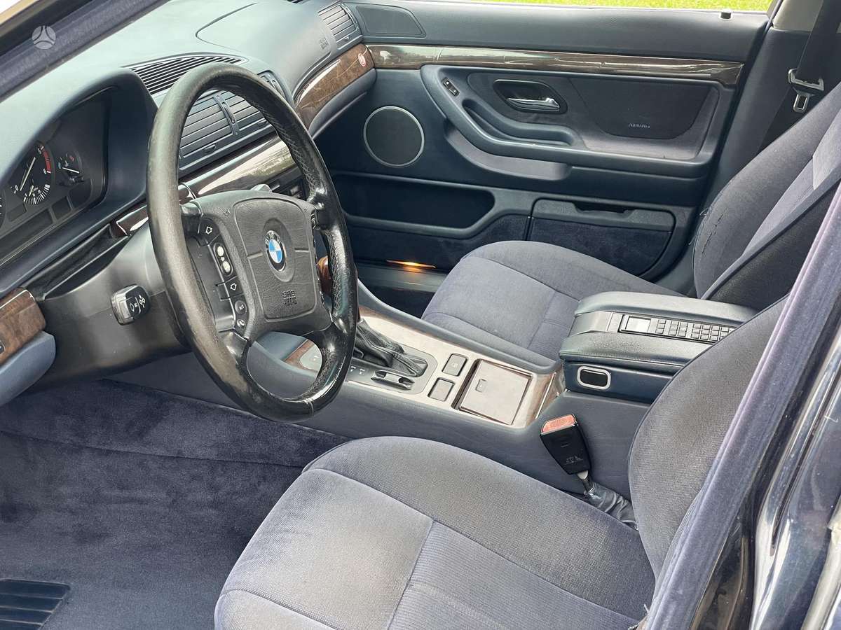 BMW 725, 2.5 l., Седан