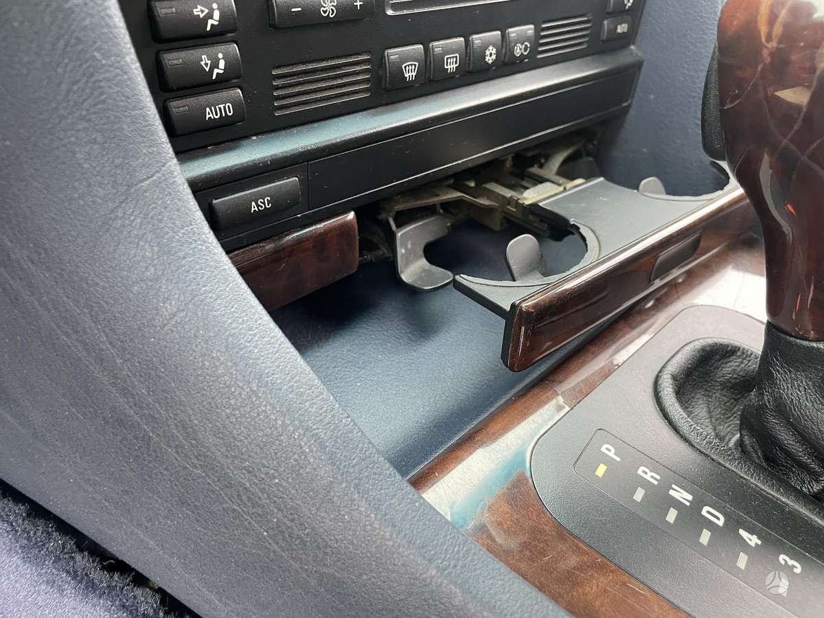 BMW 725, 2.5 l., Седан