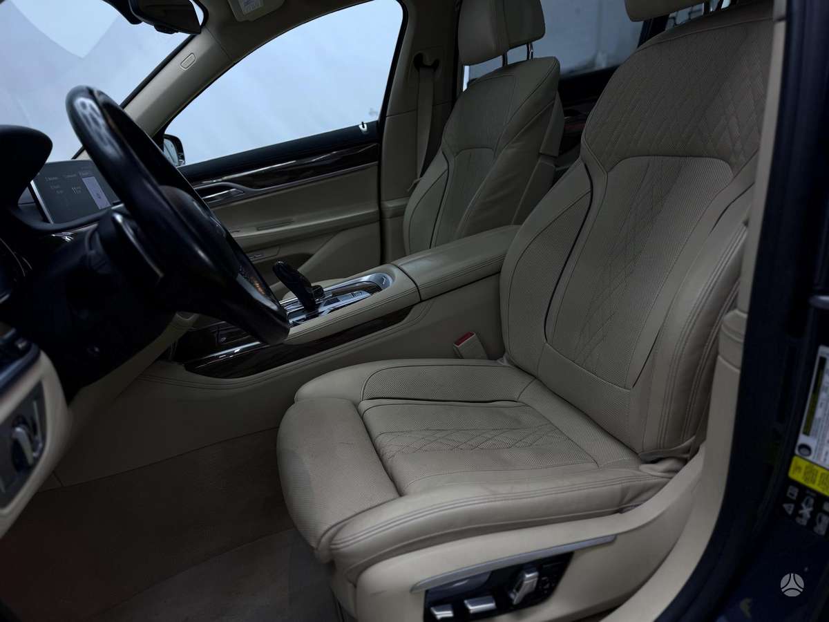 BMW 740, 3.0 l., Седан