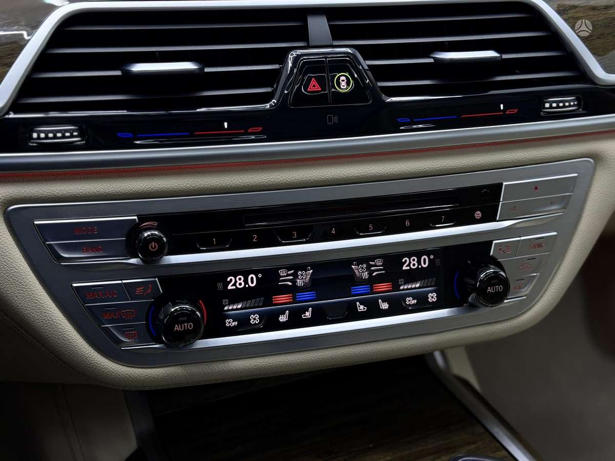 BMW 740, 3.0 l., Седан