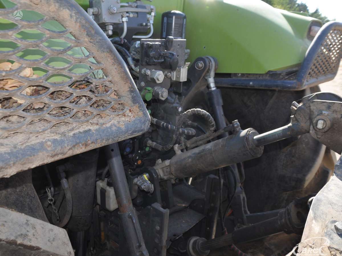 Claas Axion 870, tractors