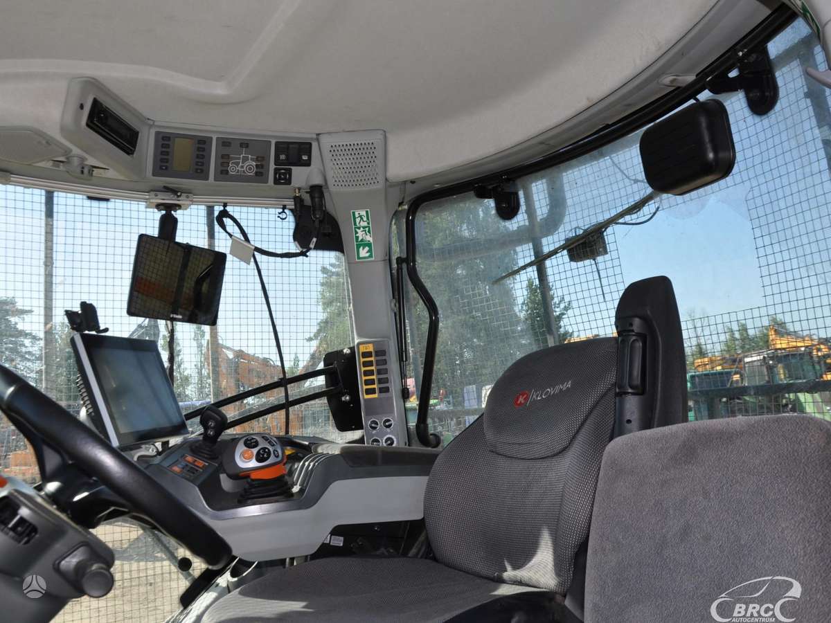Claas Axion 870, tractors