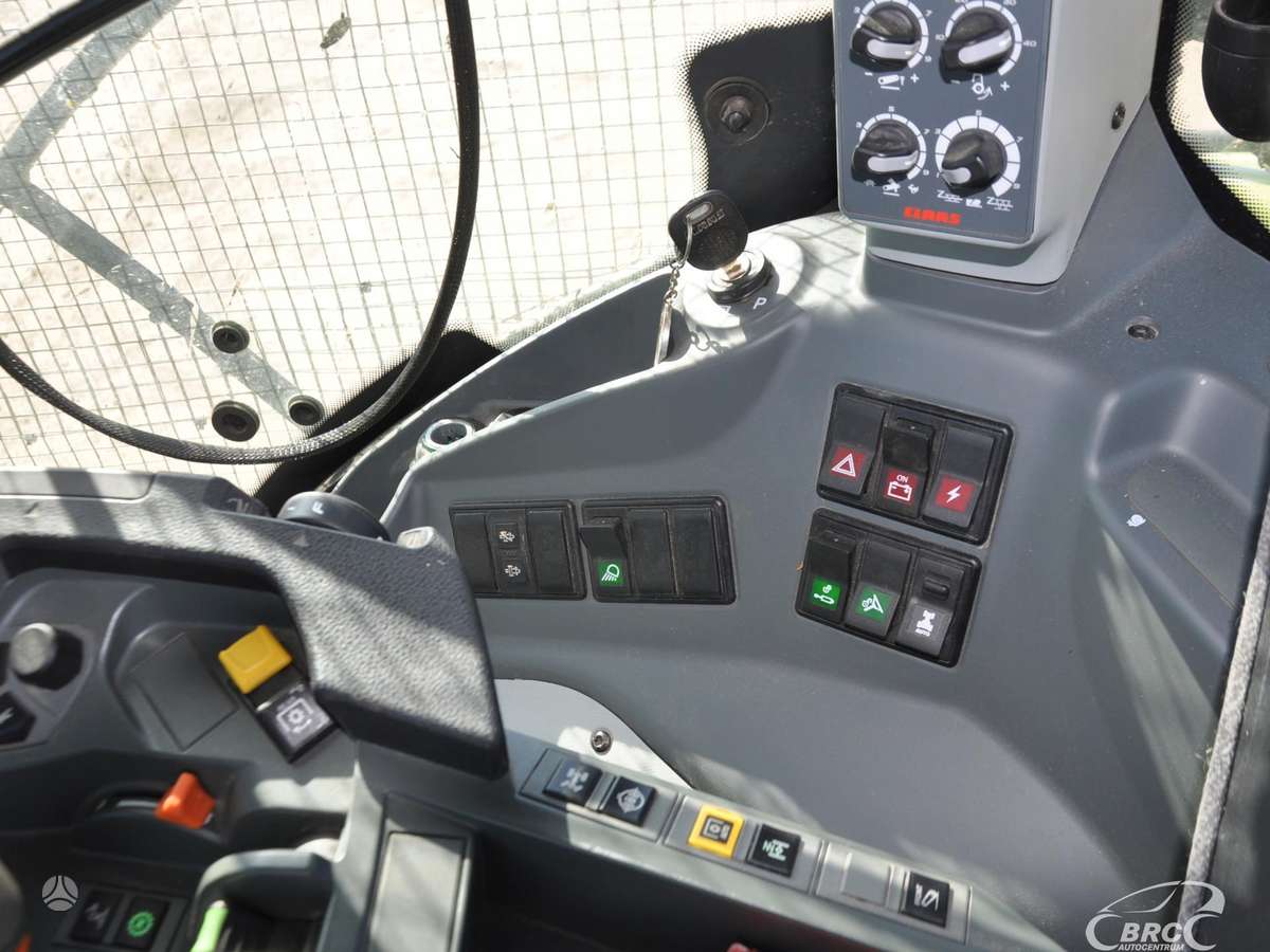 Claas Axion 870, tractors