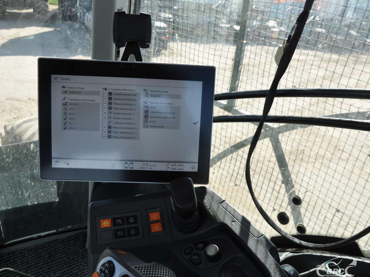 Claas Axion 870, tractors