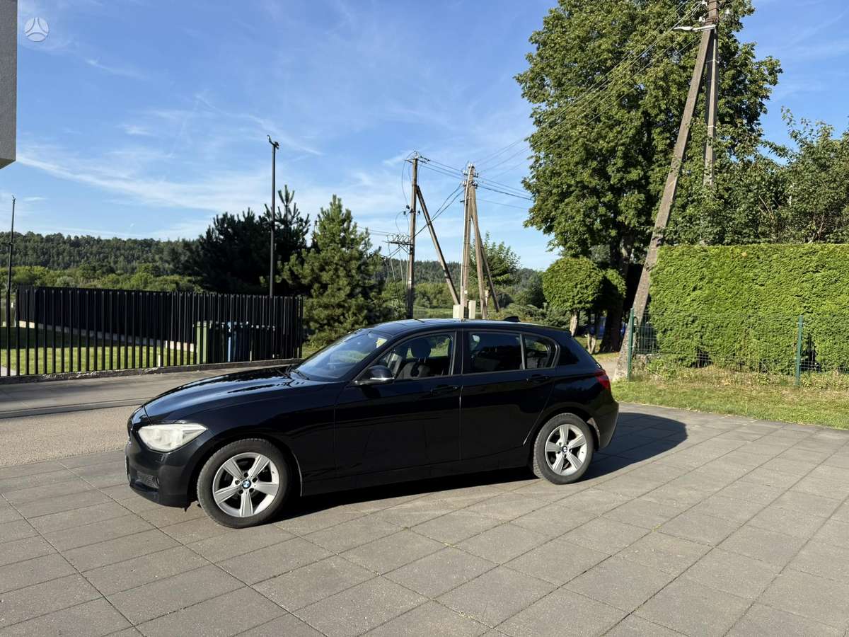 BMW 116, 1.6 l., hatchback