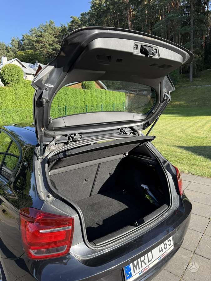 BMW 116, 1.6 l., hatchback