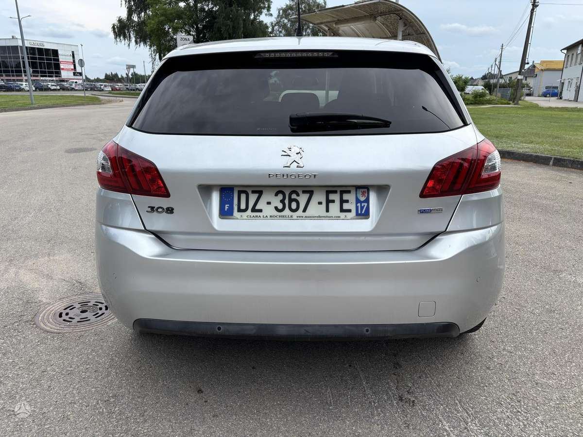 Peugeot 308, 1.2 l., hatchback