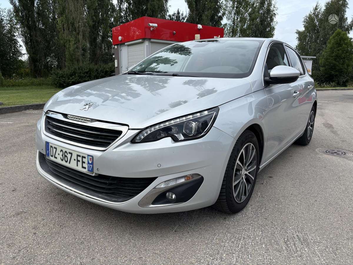Peugeot 308, 1.2 l., hatchback