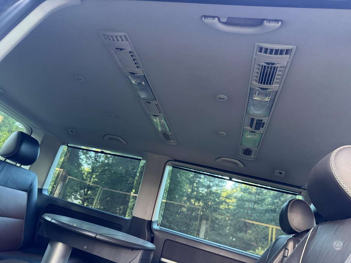 Volkswagen Multivan, 2.0 l., Минивэн