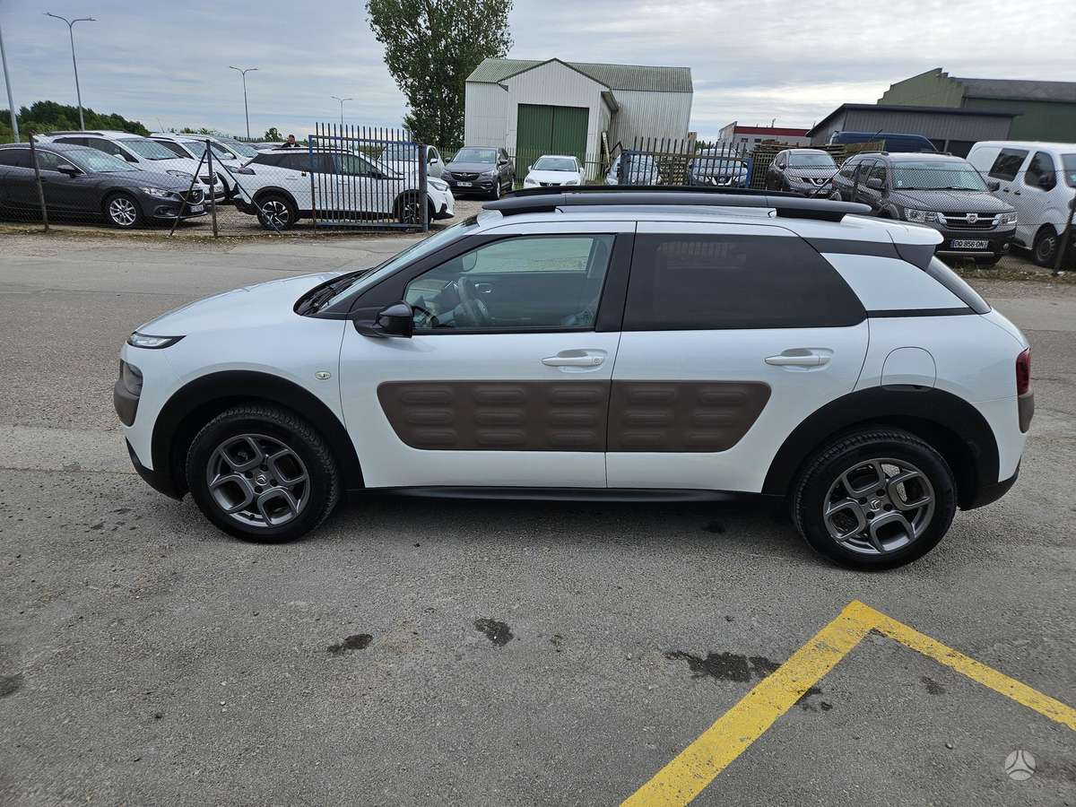 Citroen C4 Cactus, 1.2 l., Хэтчбек