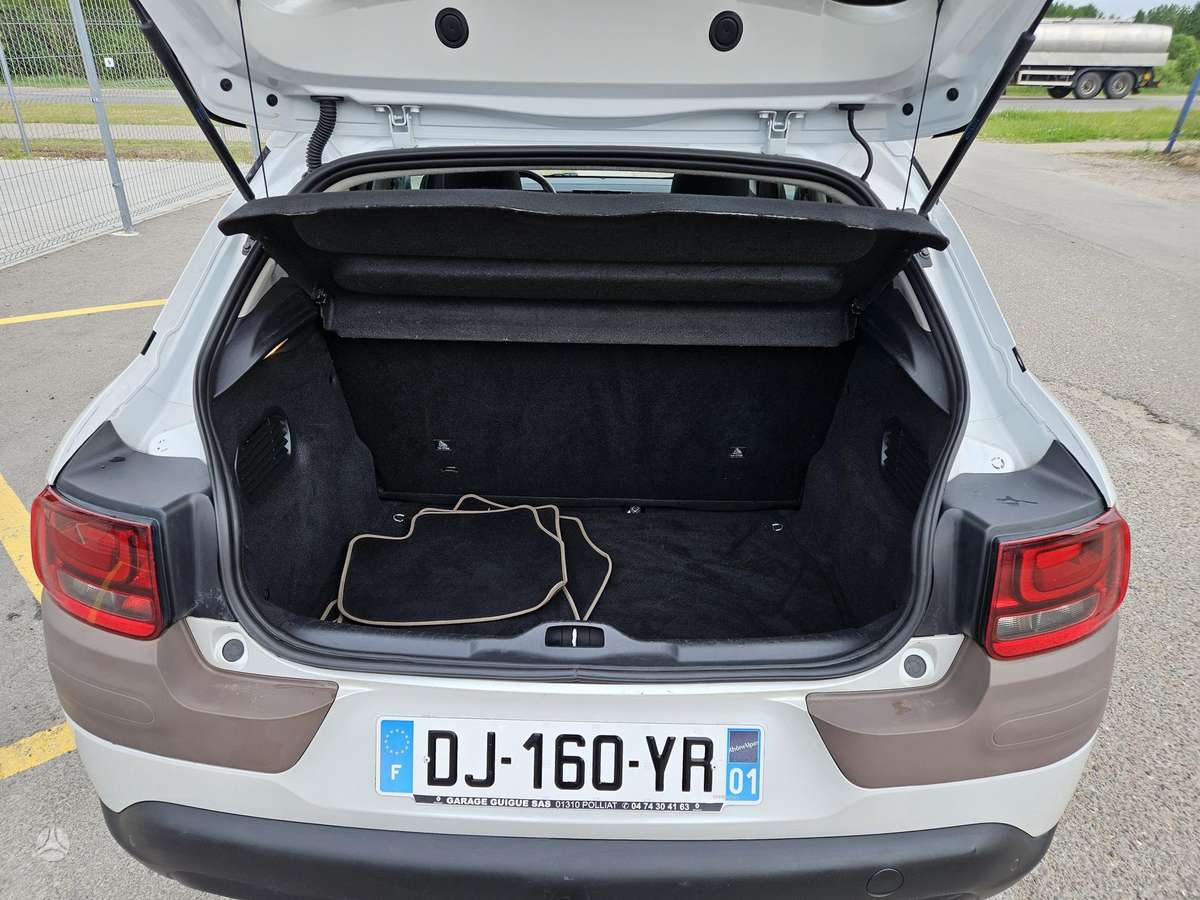Citroen C4 Cactus, 1.2 l., hatchback