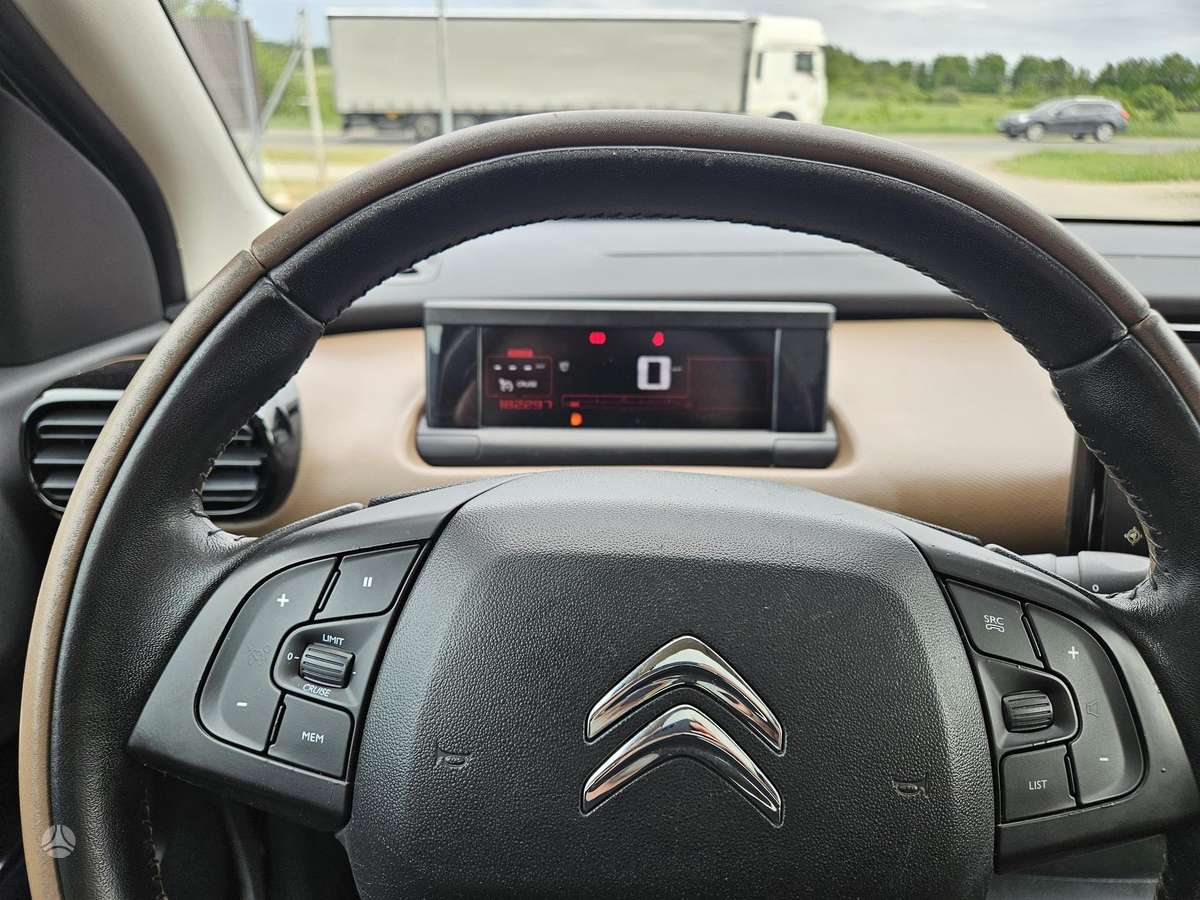 Citroen C4 Cactus, 1.2 l., Хэтчбек