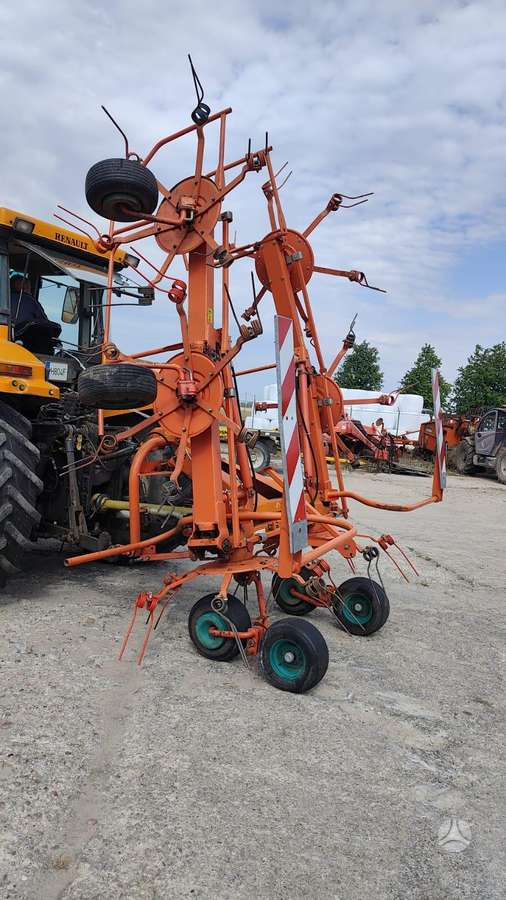 Kverneland 6593, tedders