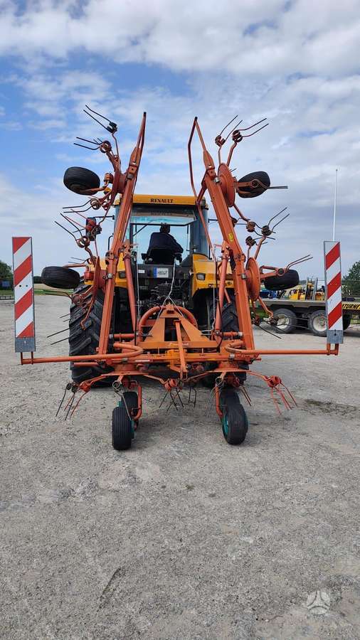 Kverneland 6593, tedders
