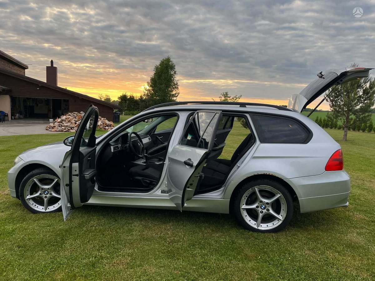 BMW 320, 2.0 l., wagon