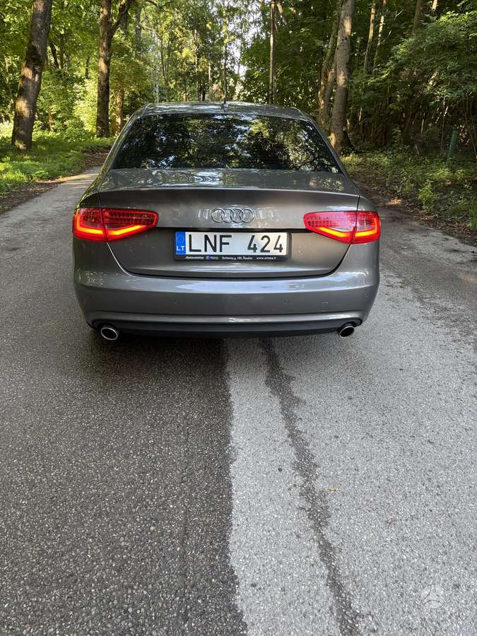 Audi A4, 3.0 l., Седан