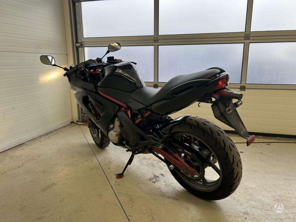Kawasaki ER 649cc, street / classic