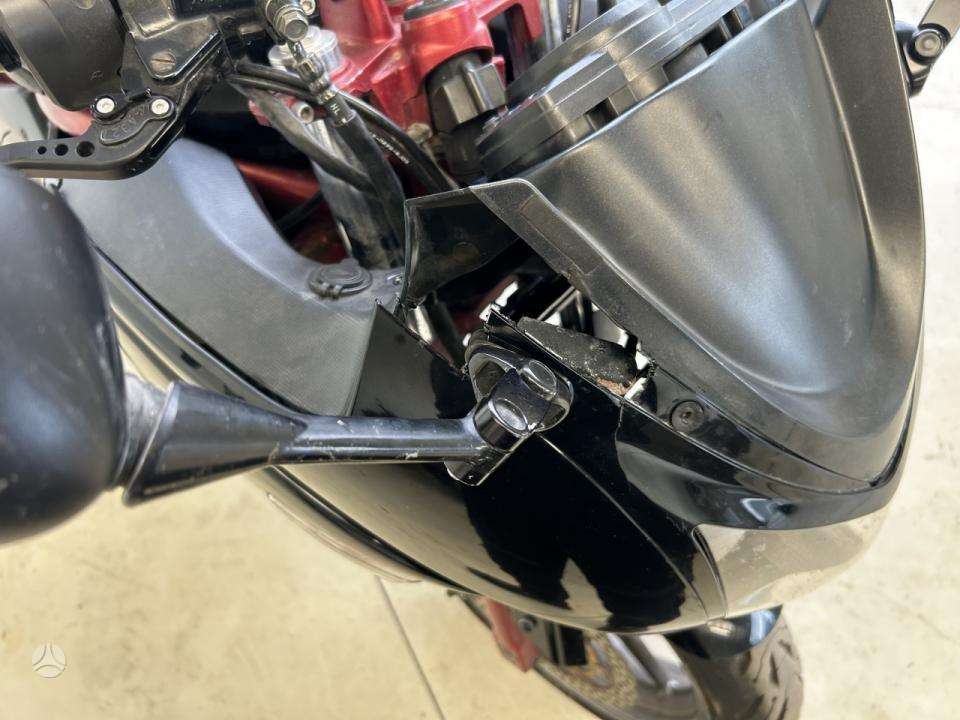 Kawasaki ER 649cc, street / classic