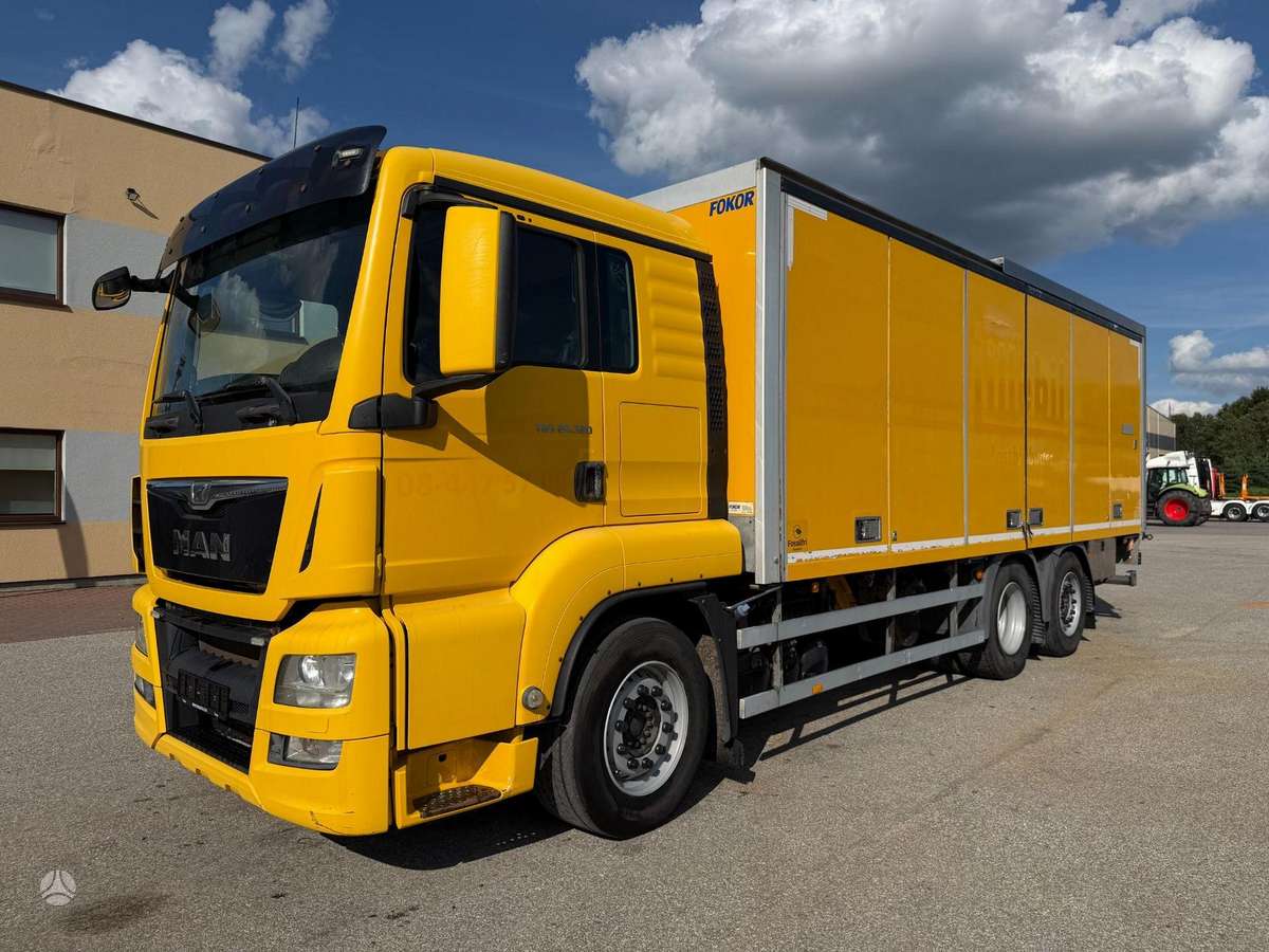 MAN TGS 26.320, box trucks / box vans