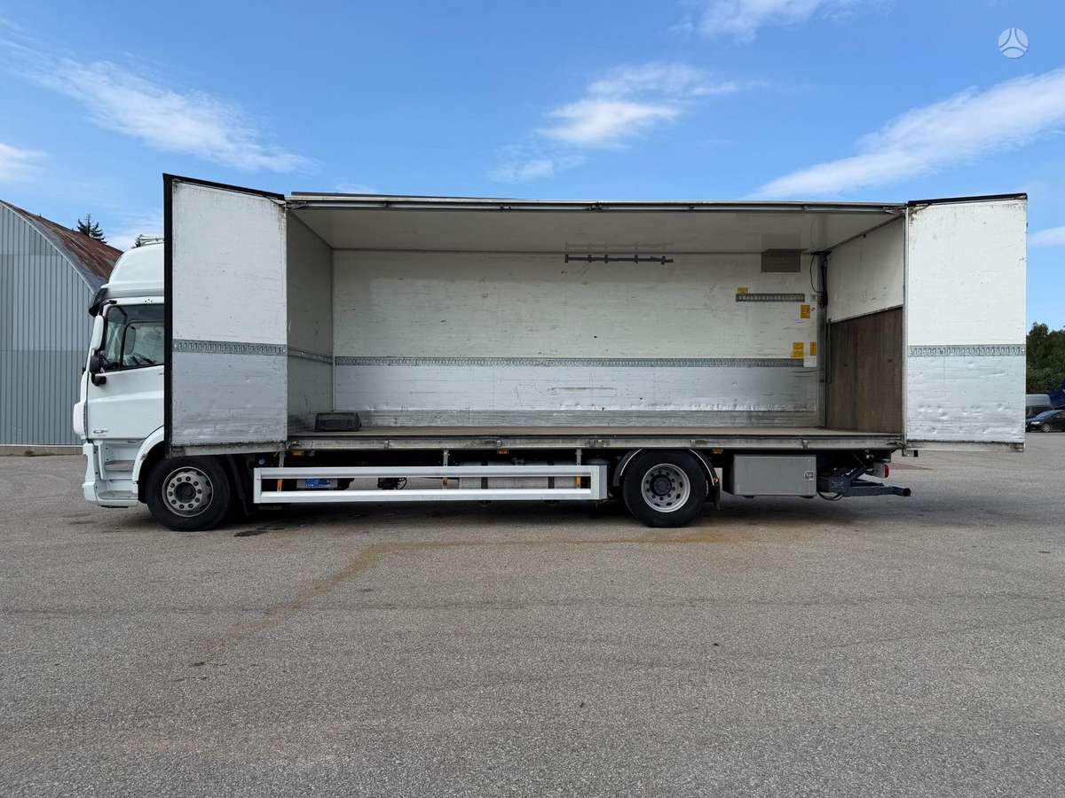 DAF CF370, box trucks / box vans