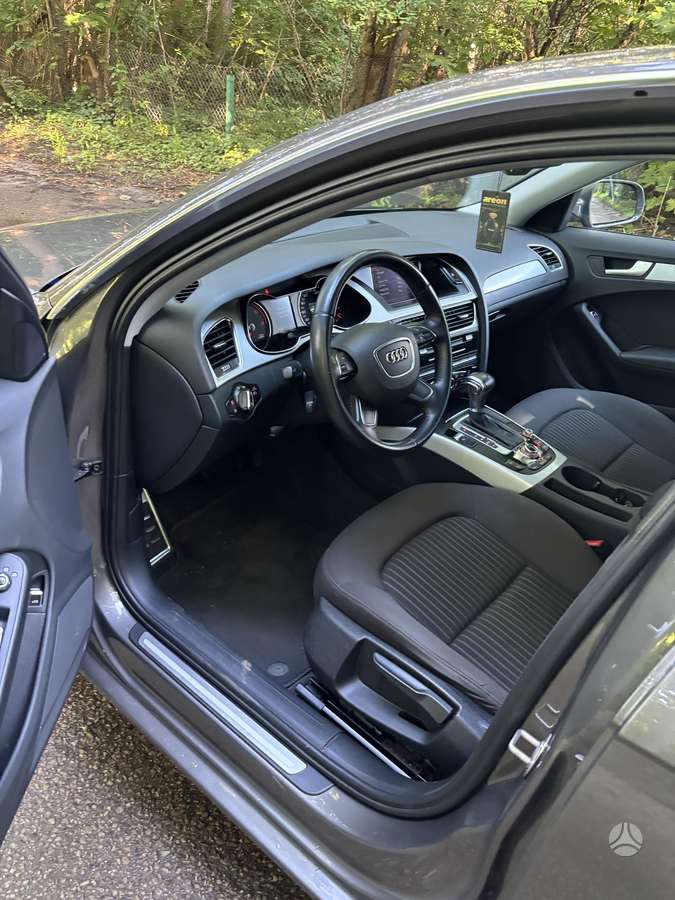 Audi A4, 3.0 l., sedanas