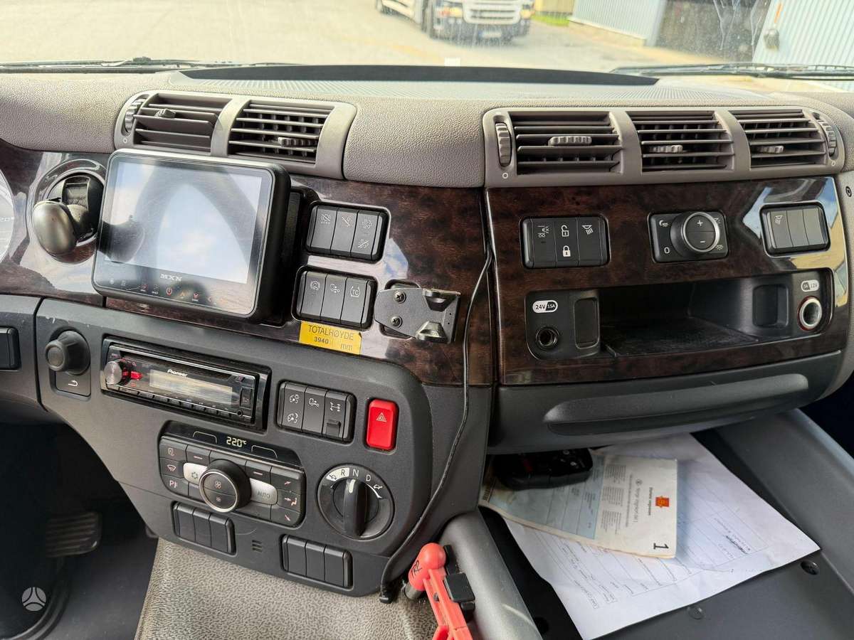 DAF CF370, furgoni