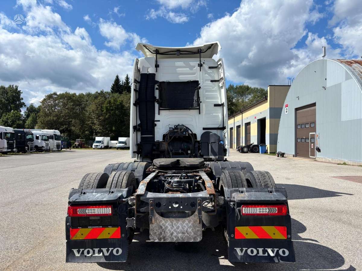 Volvo FH500, single sleeper