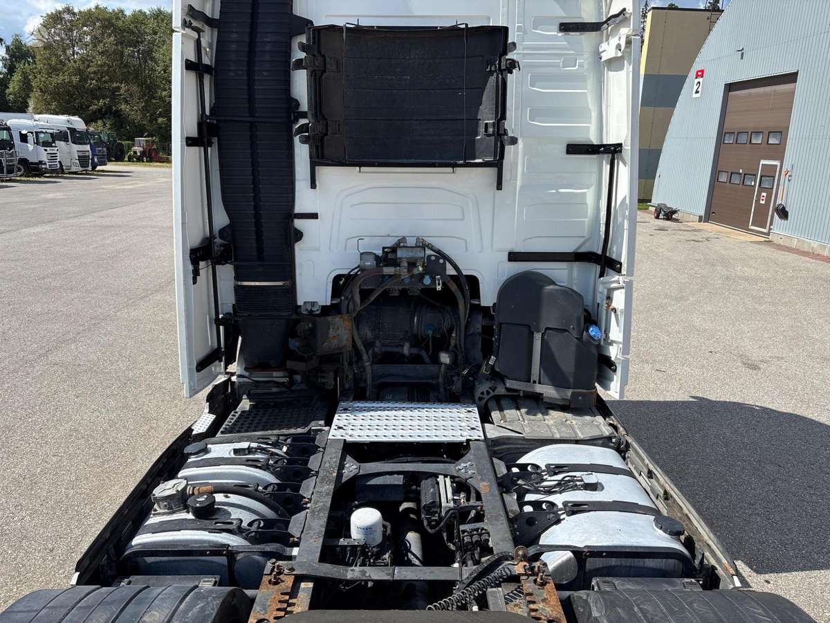 Volvo FH500, single sleeper