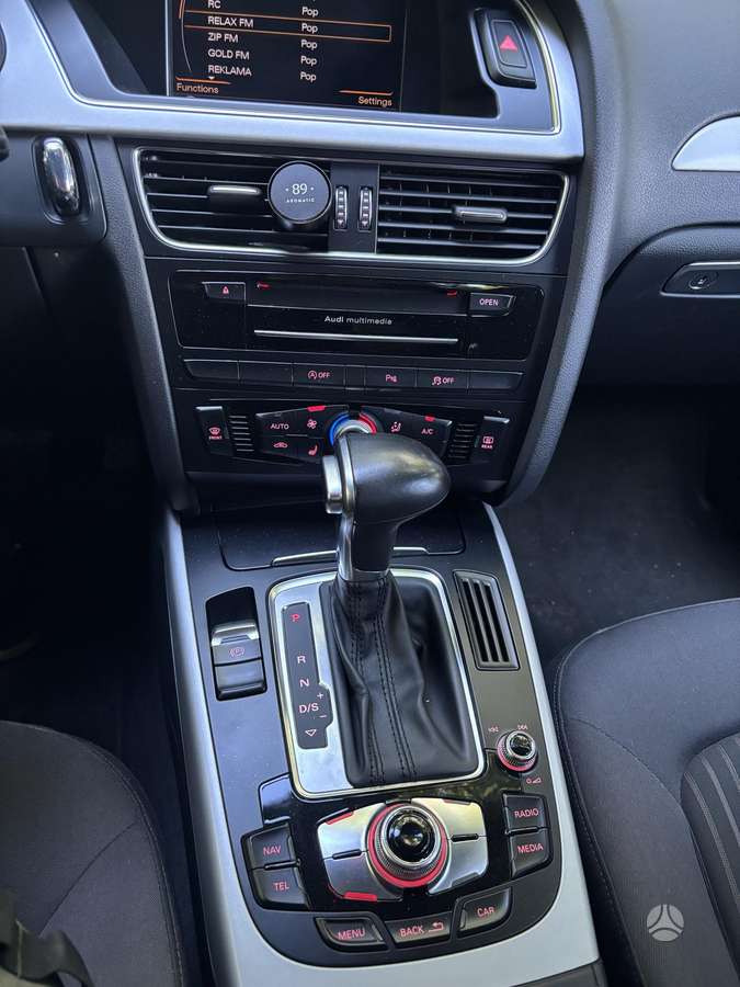 Audi A4, 3.0 l., Седан