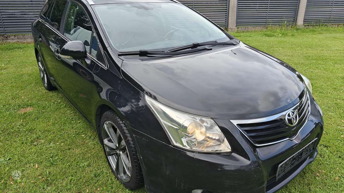Toyota Avensis, 2.0 l., Универсал
