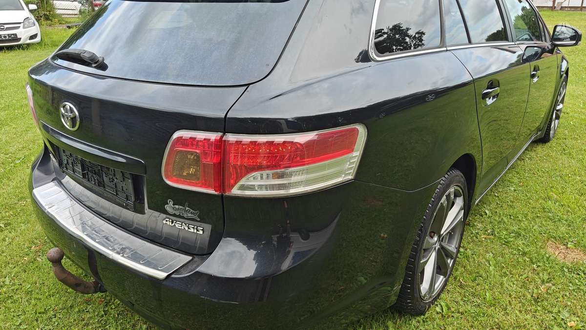Toyota Avensis, 2.0 l., Универсал