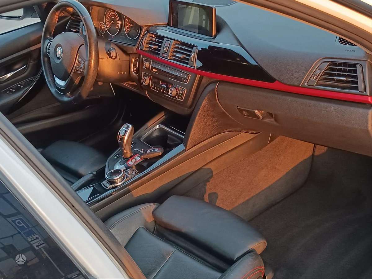 BMW 330, 3.0 l., wagon