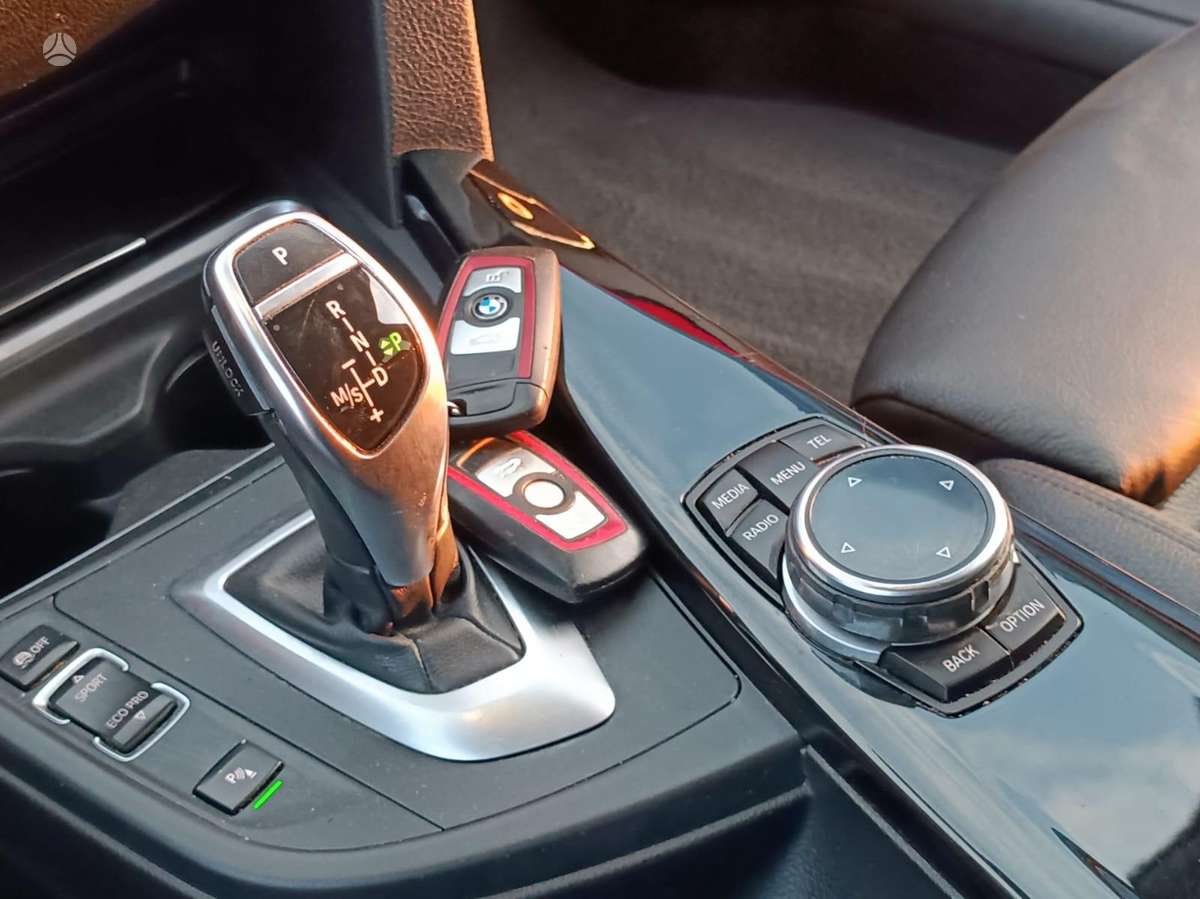 BMW 330, 3.0 l., universalas
