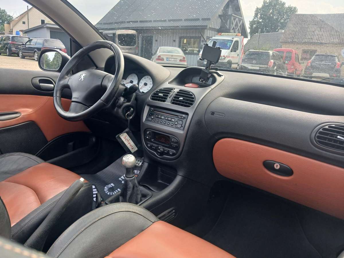 Peugeot 206, 2.0 l., convertible