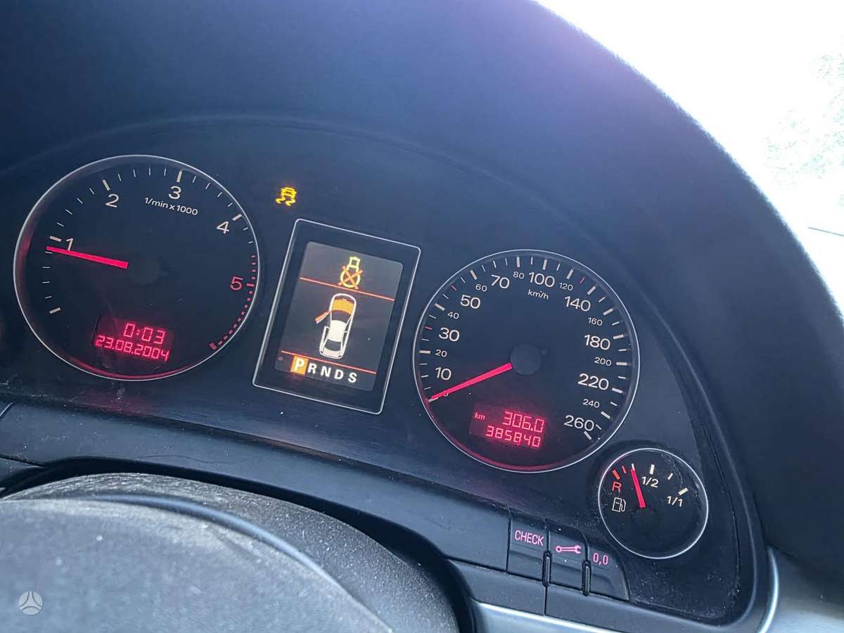 Audi A4 kėbulo dalys