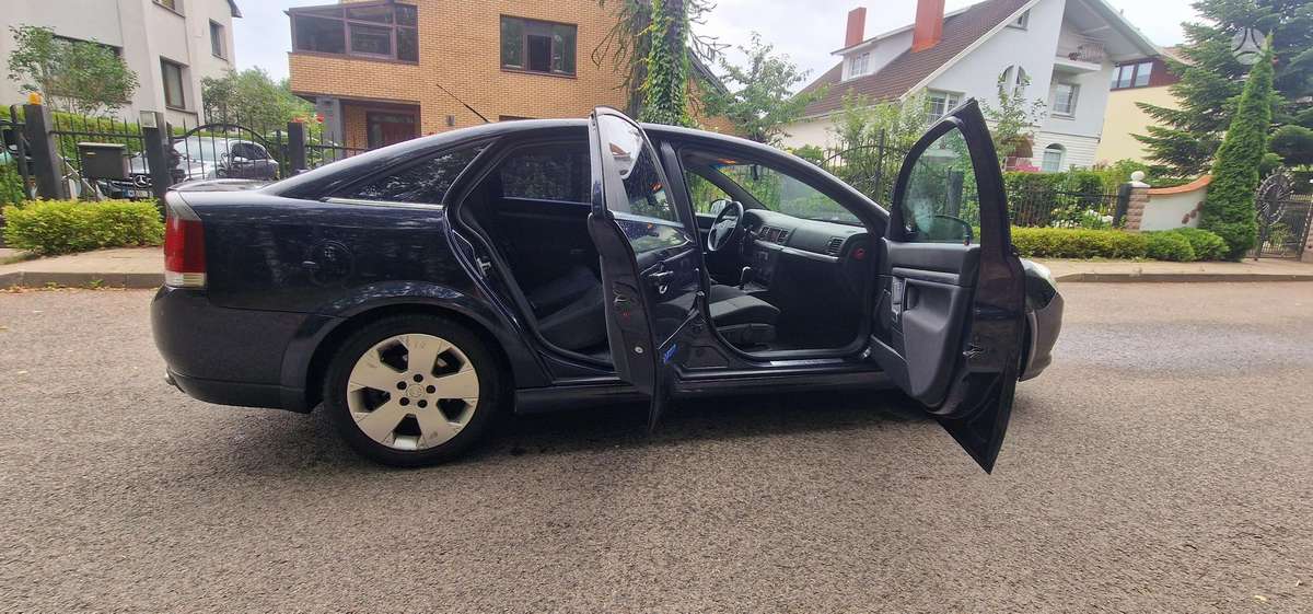 Opel Vectra, 2.2 l., hatchback