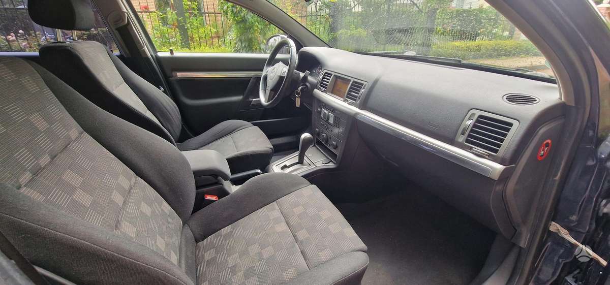 Opel Vectra, 2.2 l., Хэтчбек
