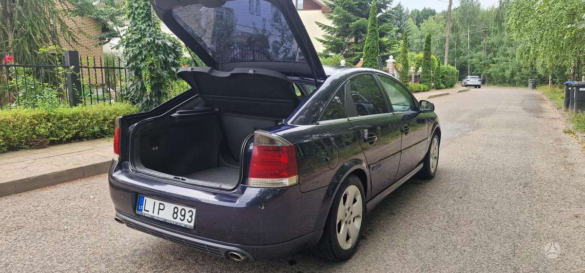 Opel Vectra, 2.2 l., Хэтчбек
