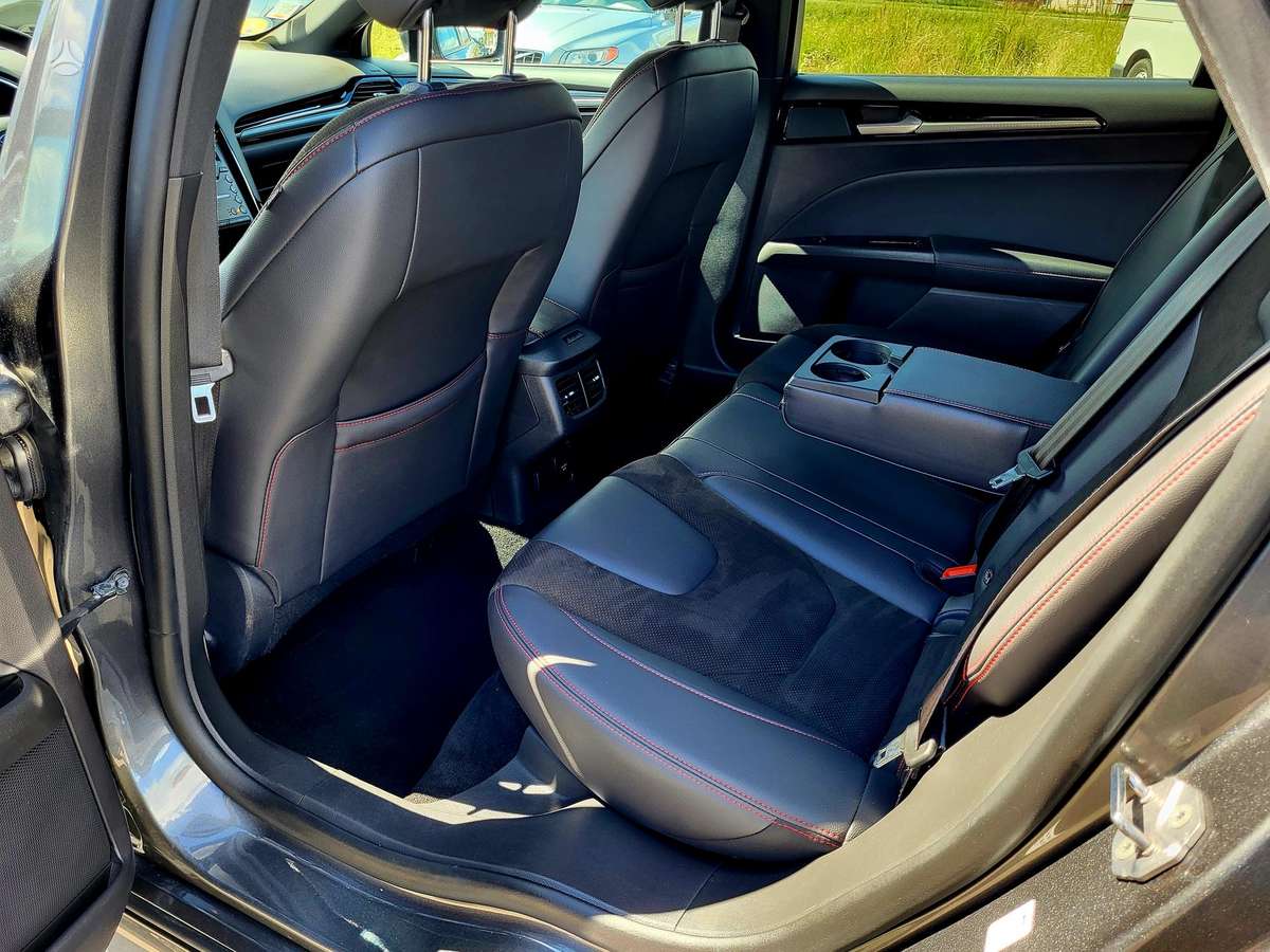 Ford Mondeo, 2.0 l., hatchback
