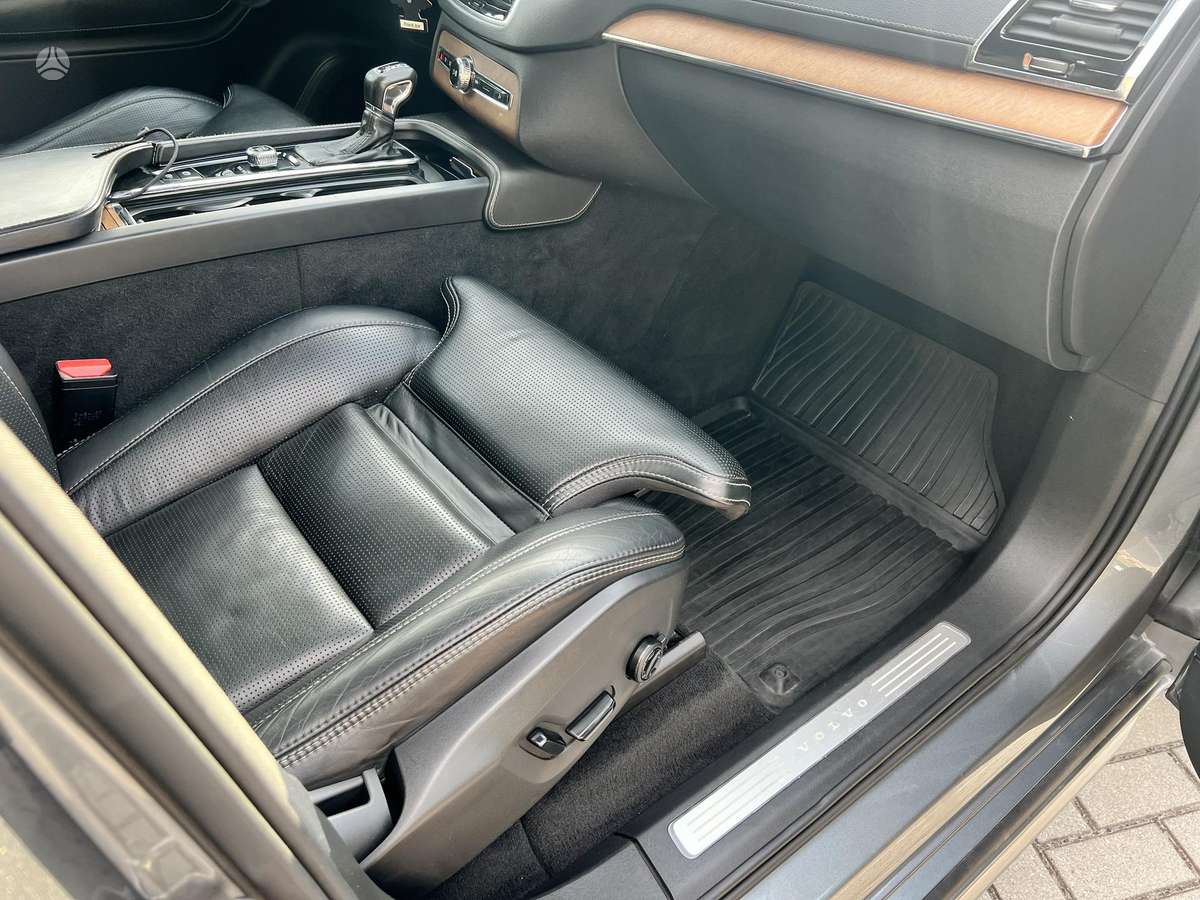 Volvo XC90, 2.0 l., Минивэн