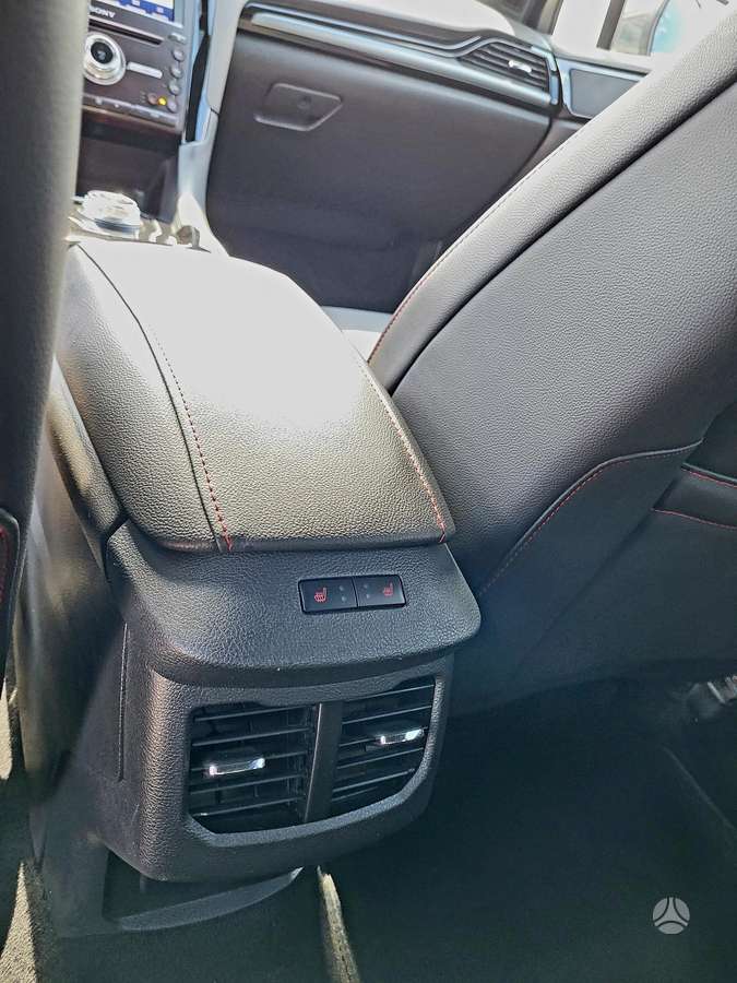Ford Mondeo, 2.0 l., hatchback