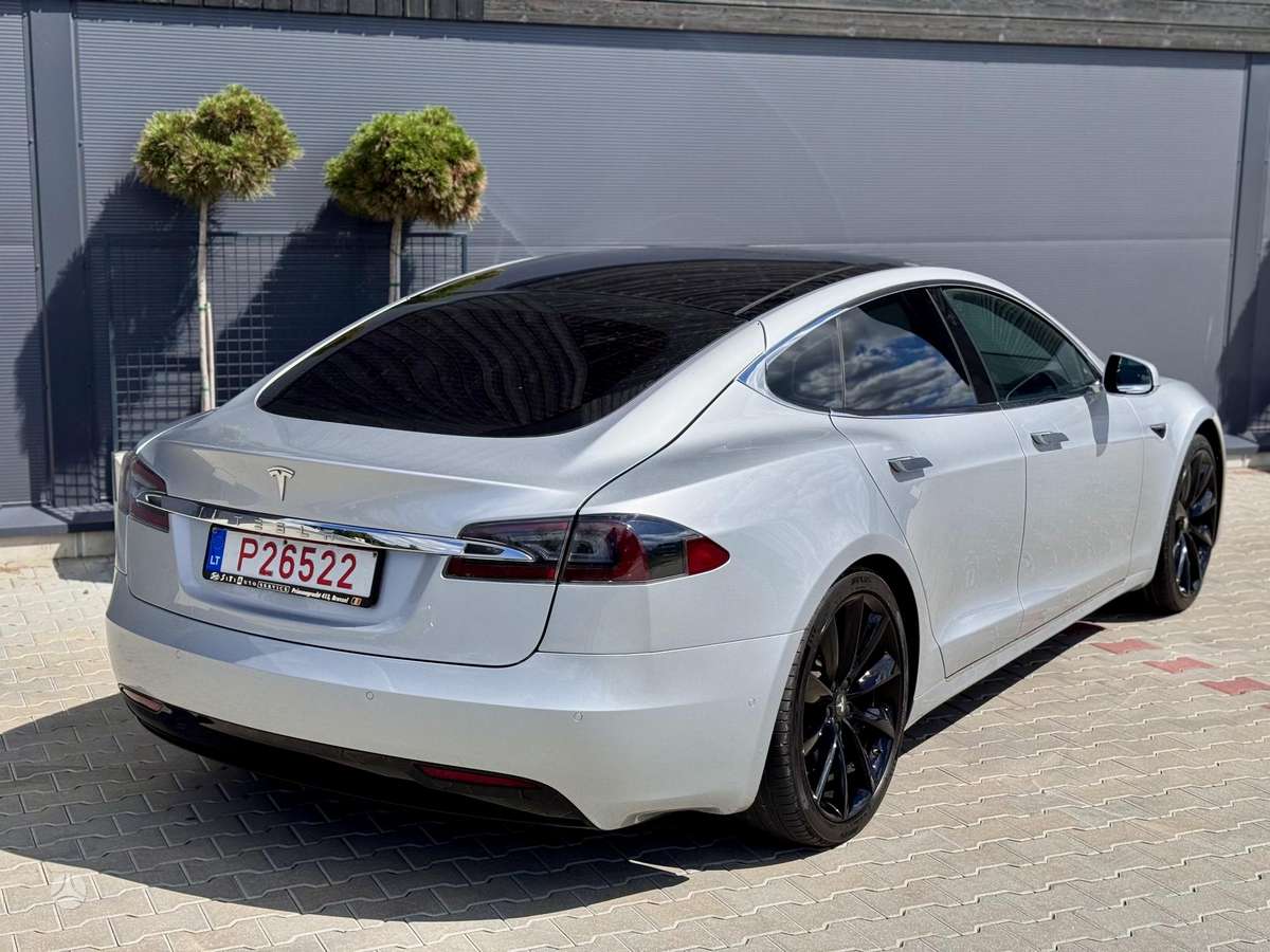 Tesla Model S, 75 kWh, hatchback