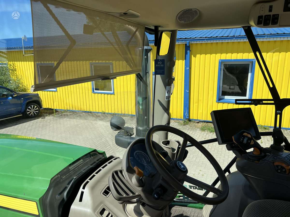 John Deere 6215R, тракторы