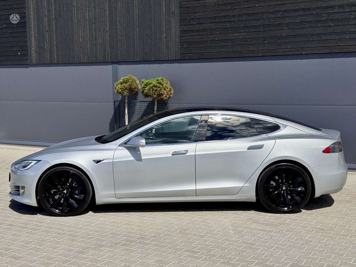 Tesla Model S, 75 kWh, hatchback