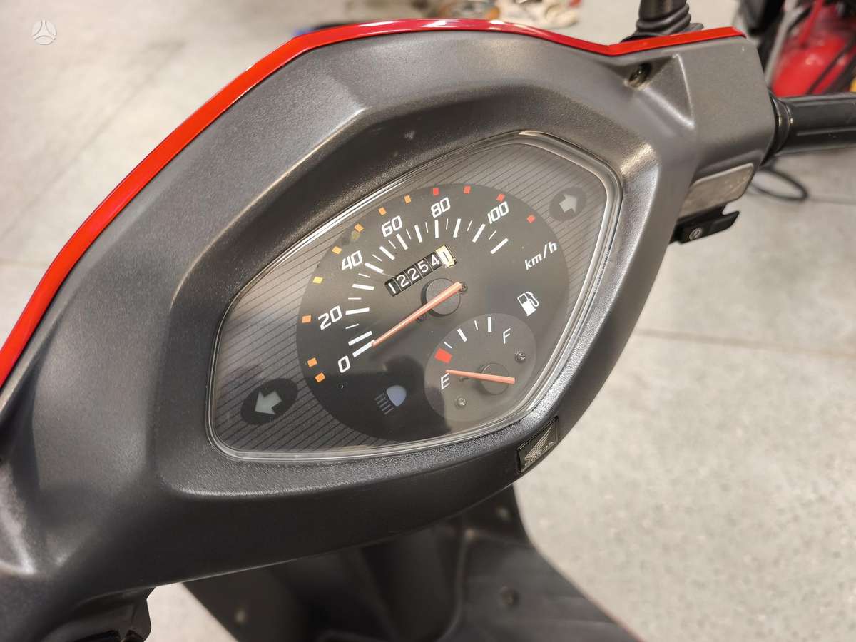 Honda Lead 102cc, мотороллеры / мопеды