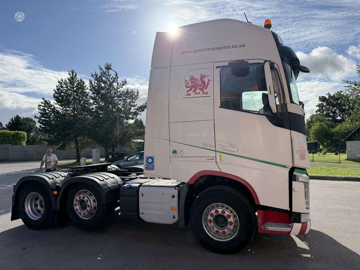 Volvo FH 500, single sleeper