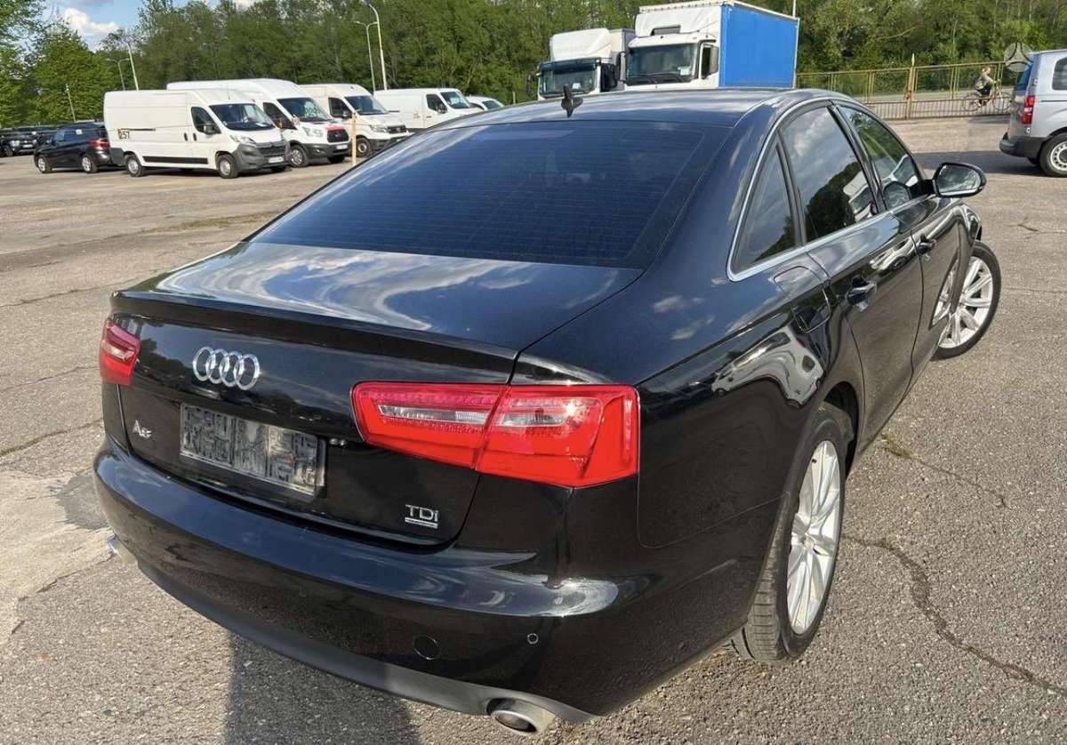 Audi A6, 3.0 l., Седан